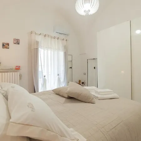 View Freewifi Netflix Апартаменты Гротталье